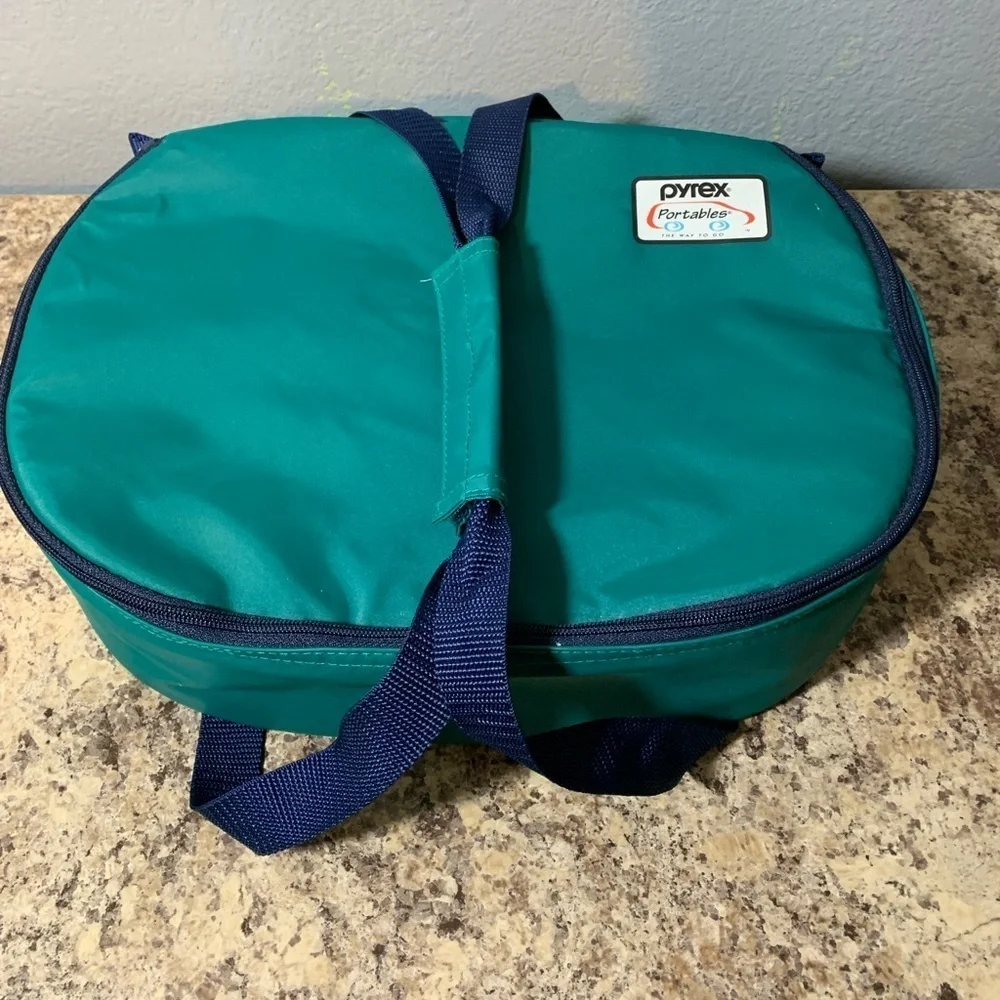 PYREX Portable Insulated Travel Bag Hot/Cold Pack